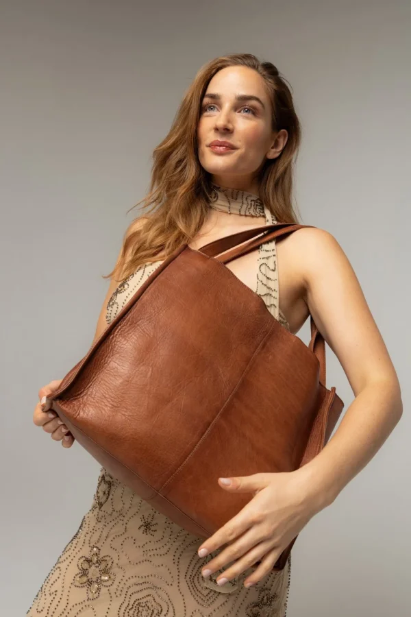 Aro Urban - Walnut
