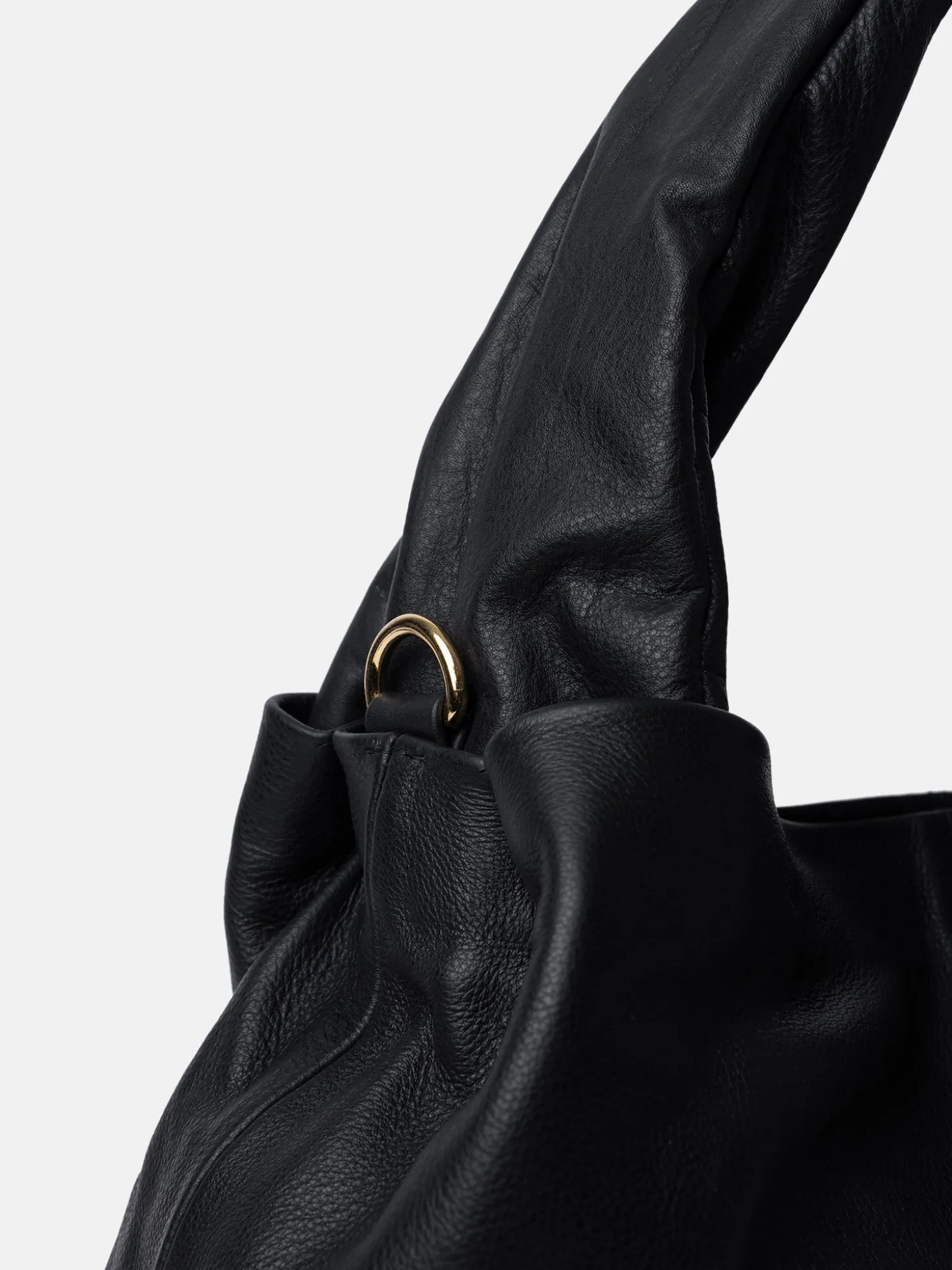 emery_big__black_2.webp Emery Big - Black