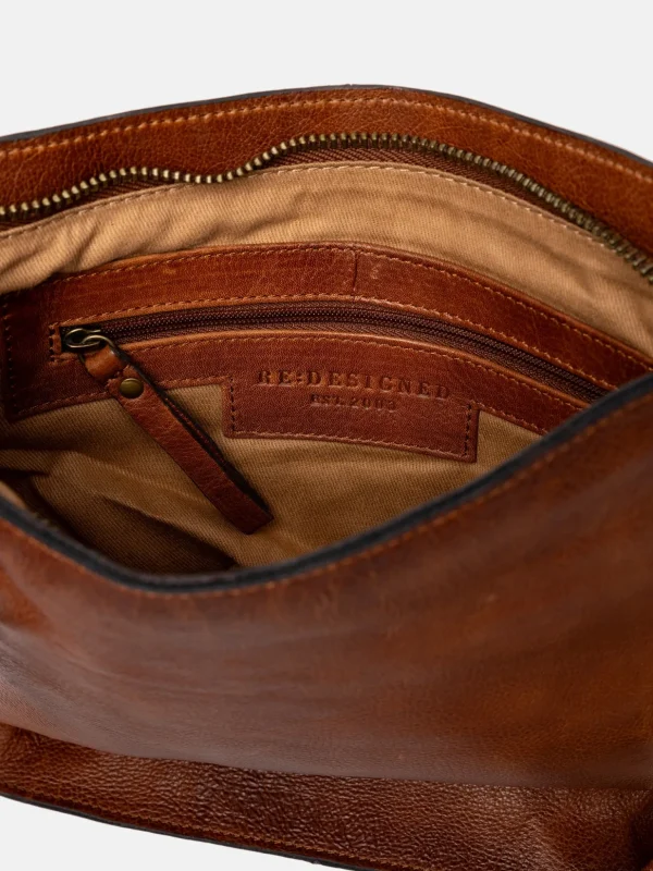 Fillis Medium - Walnut/Brass