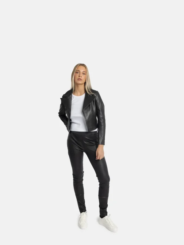 Halston - Black