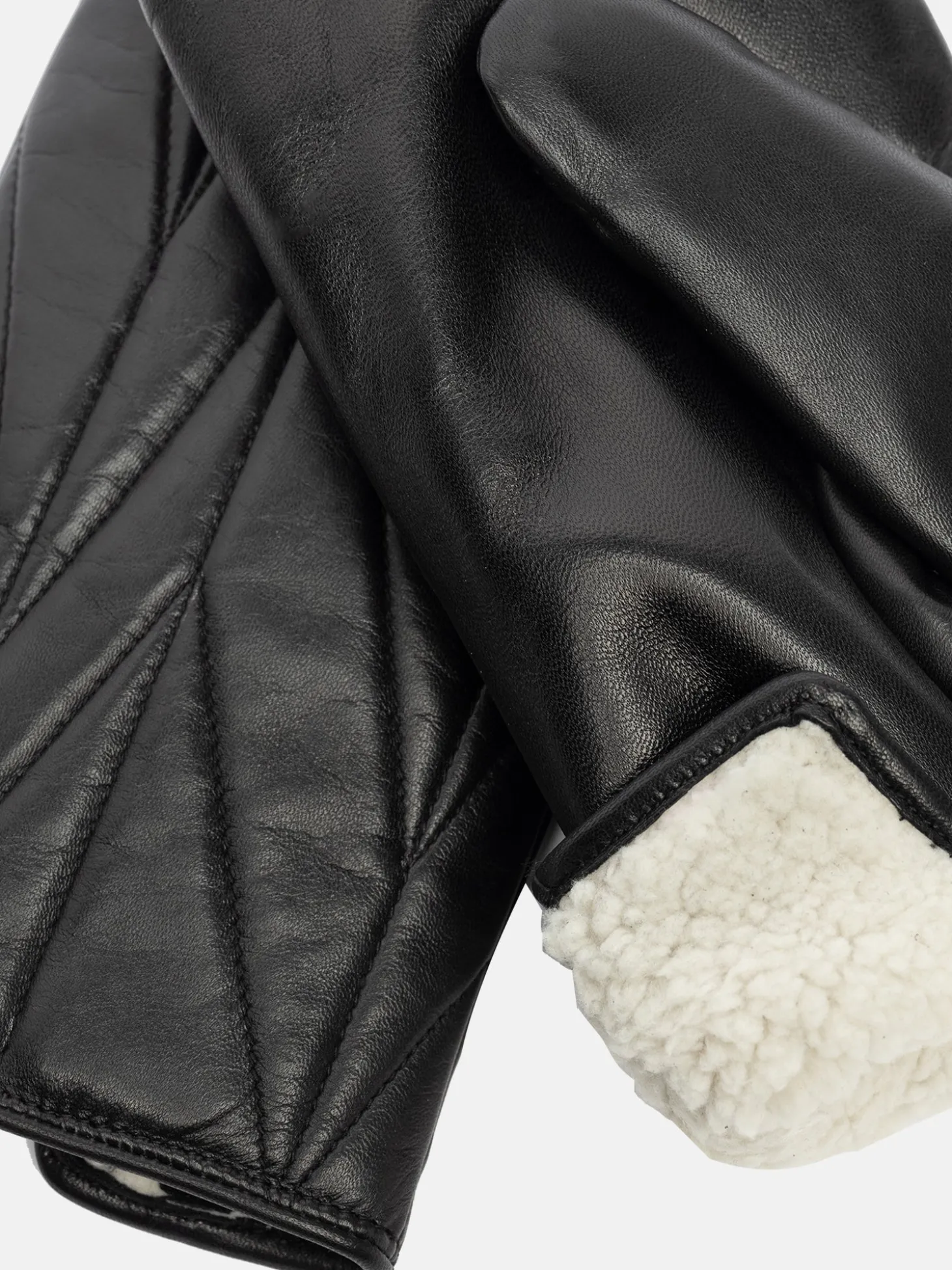 hattie_mitten__black_2.webp Hattie Mitten - Black