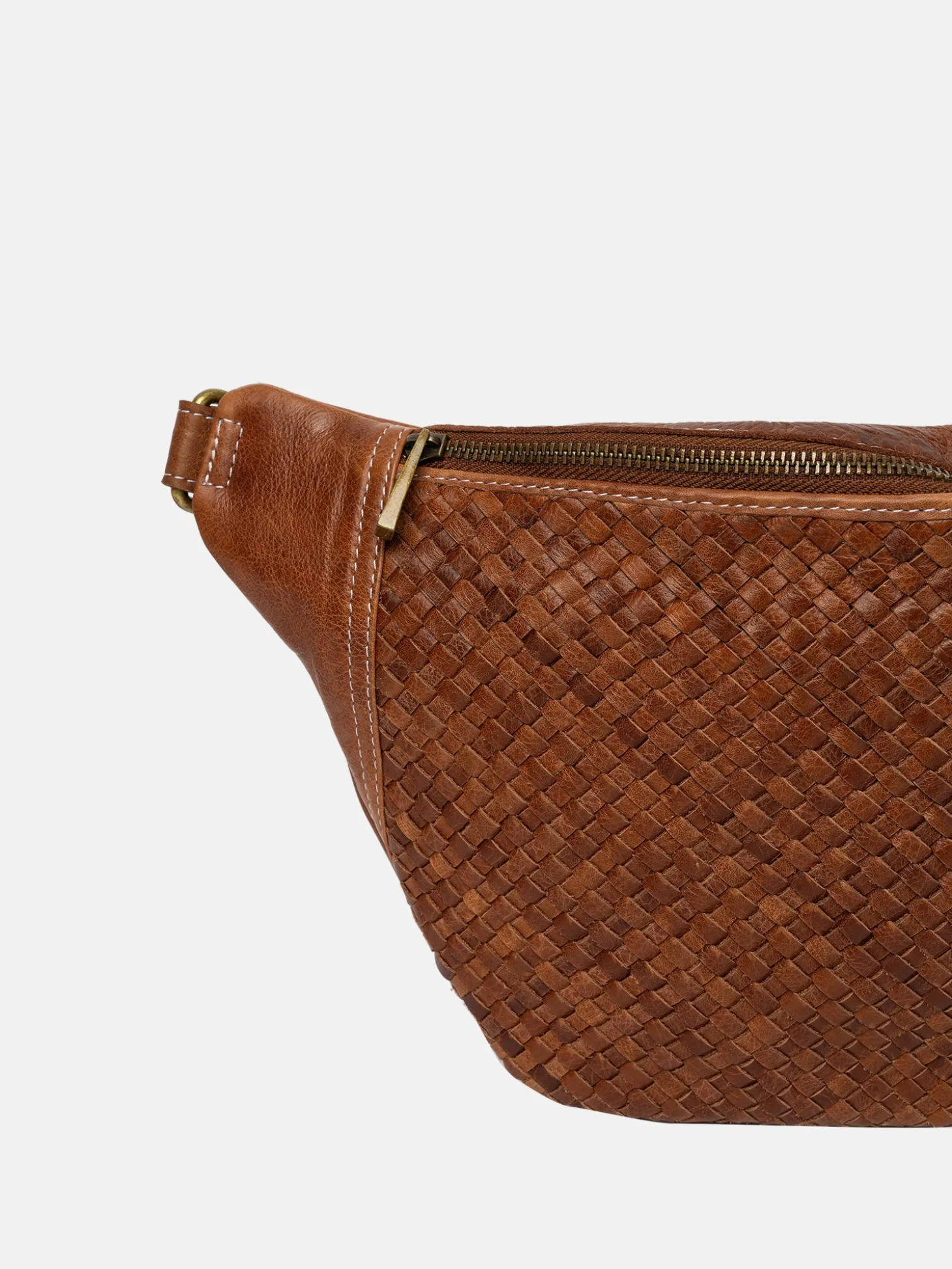 hoku_bumbag__walnut_5.webp Hoku bumbag - Walnut