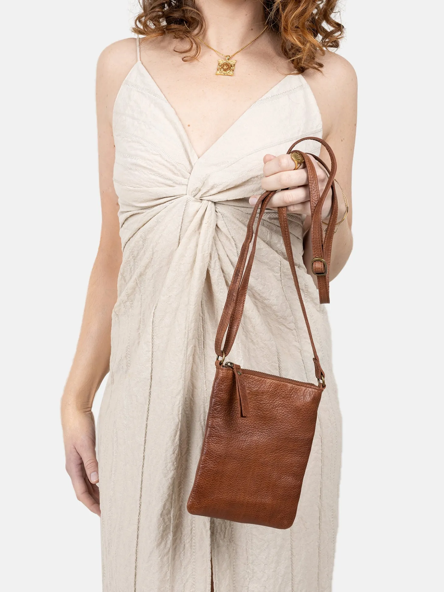 jane_urban__walnut_7.webp Jane Urban - Walnut
