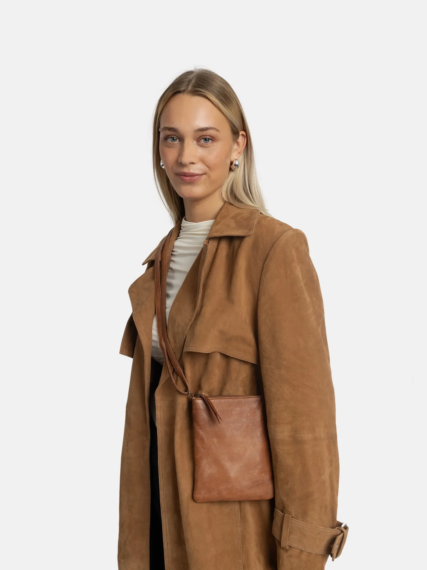 jane_urban__walnut_8.webp Jane Urban - Walnut