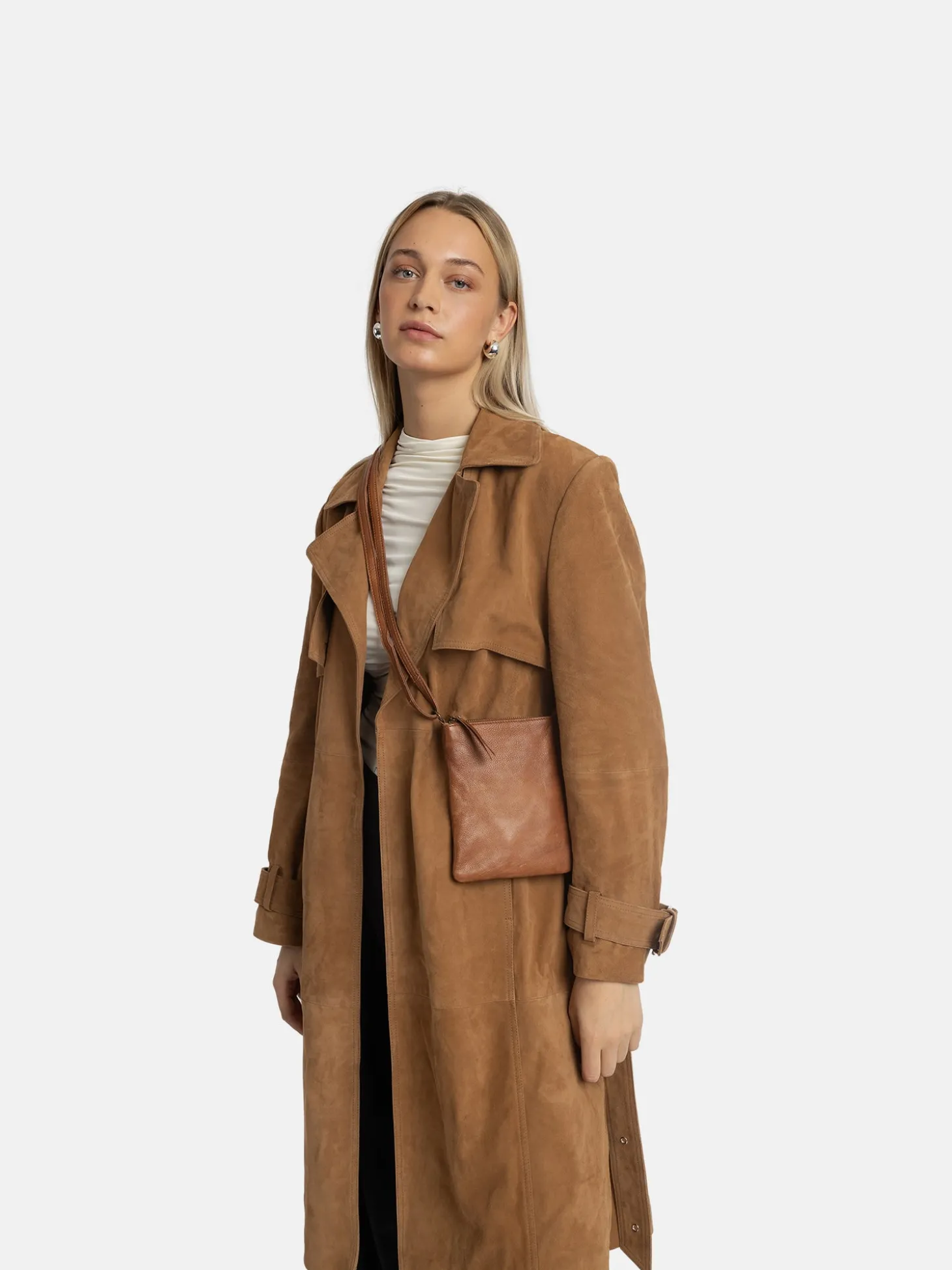 jane_urban__walnut_9.webp Jane Urban - Walnut