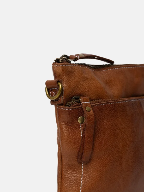Jara Small - Walnut