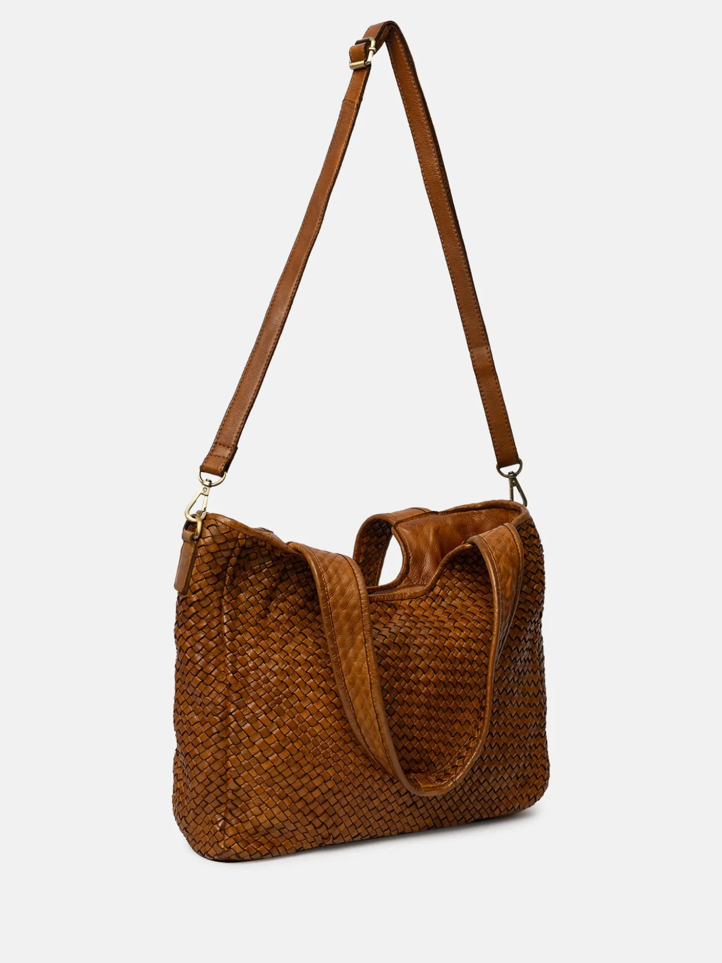 jenne_big__tan_9.webp Jenne Big - Tan