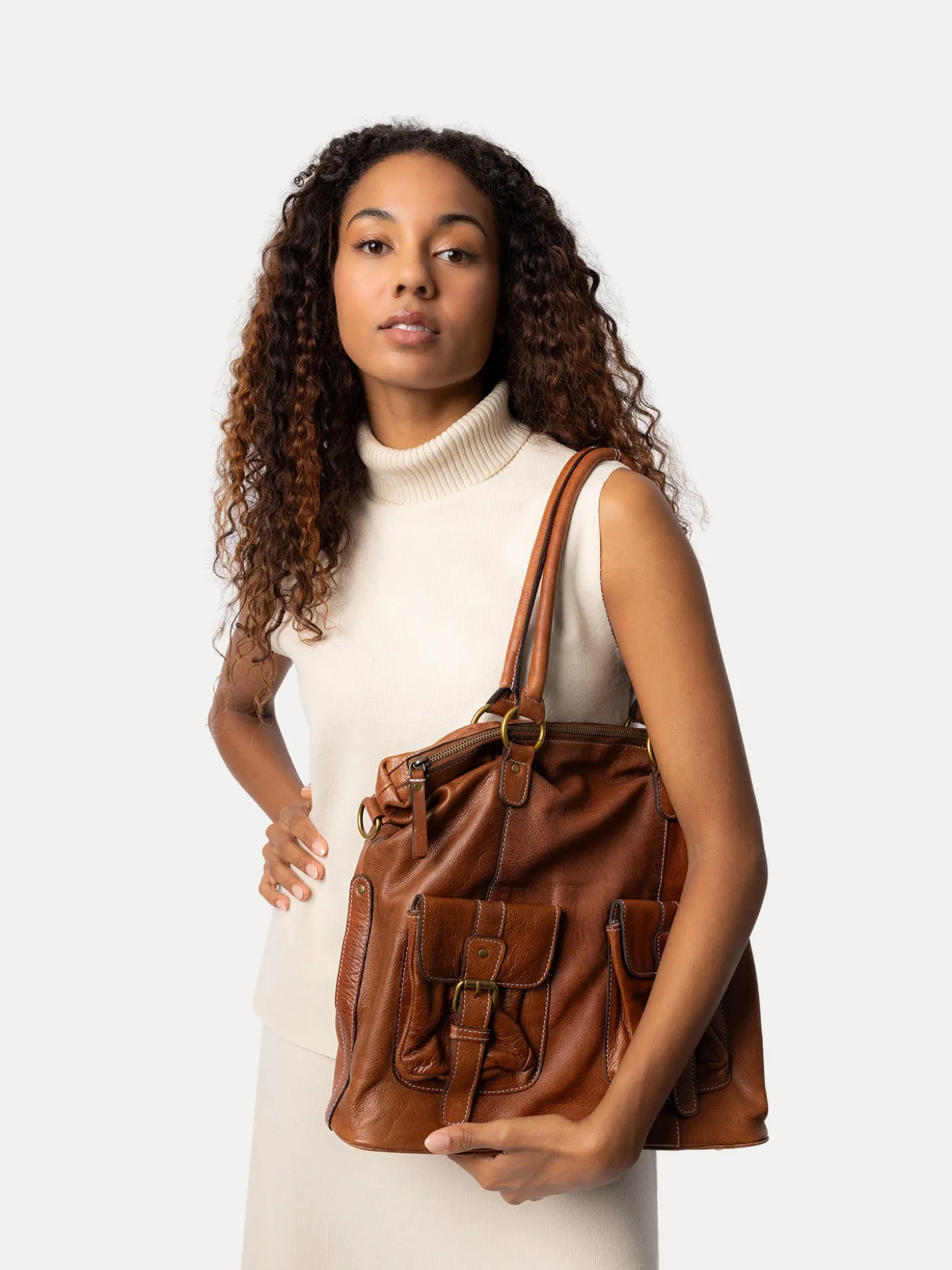 jodi_big__walnut_2.webp Jodi Big - Walnut