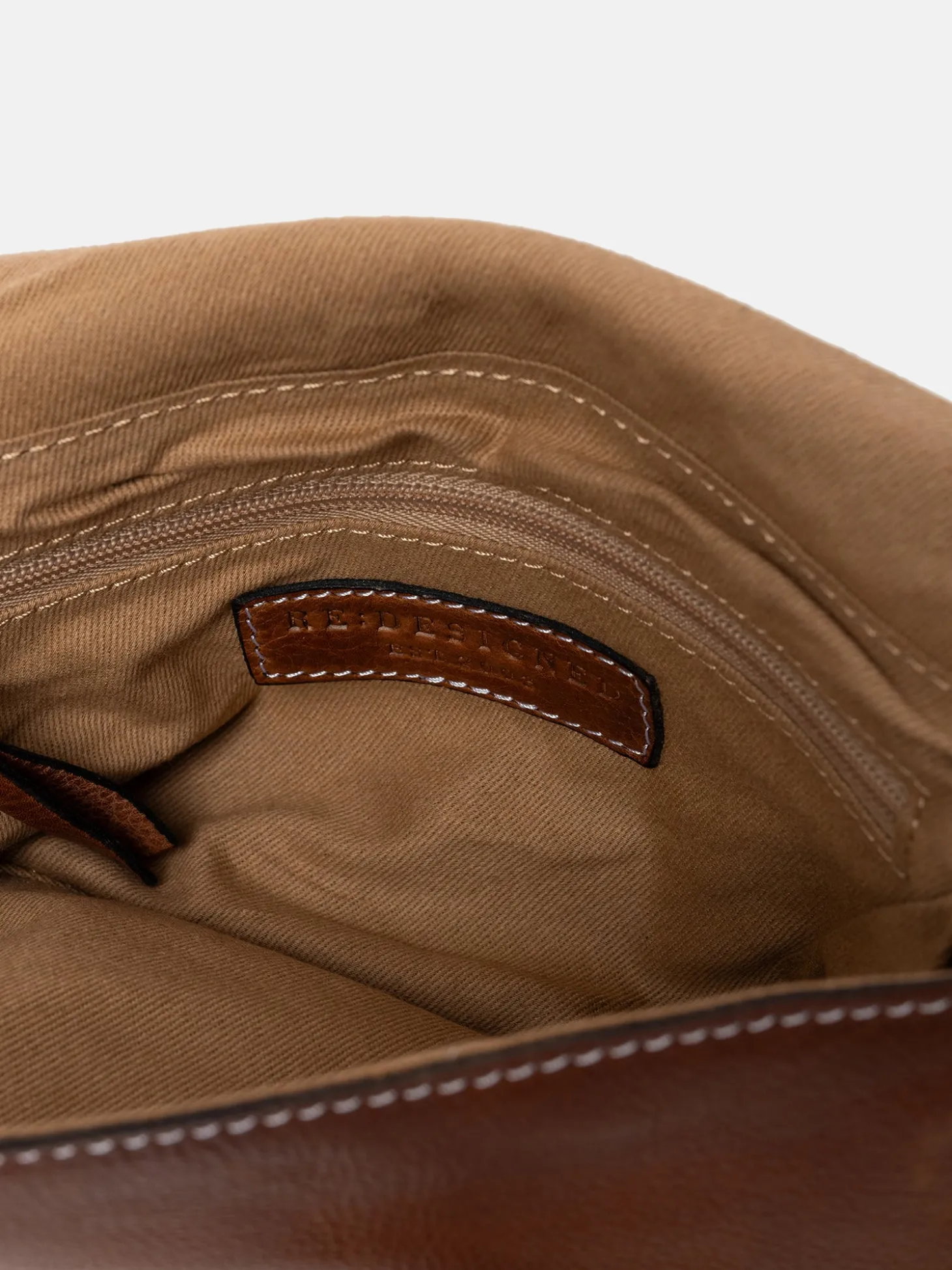 jodi_clutch__walnut_6.webp Jodi Clutch - Walnut