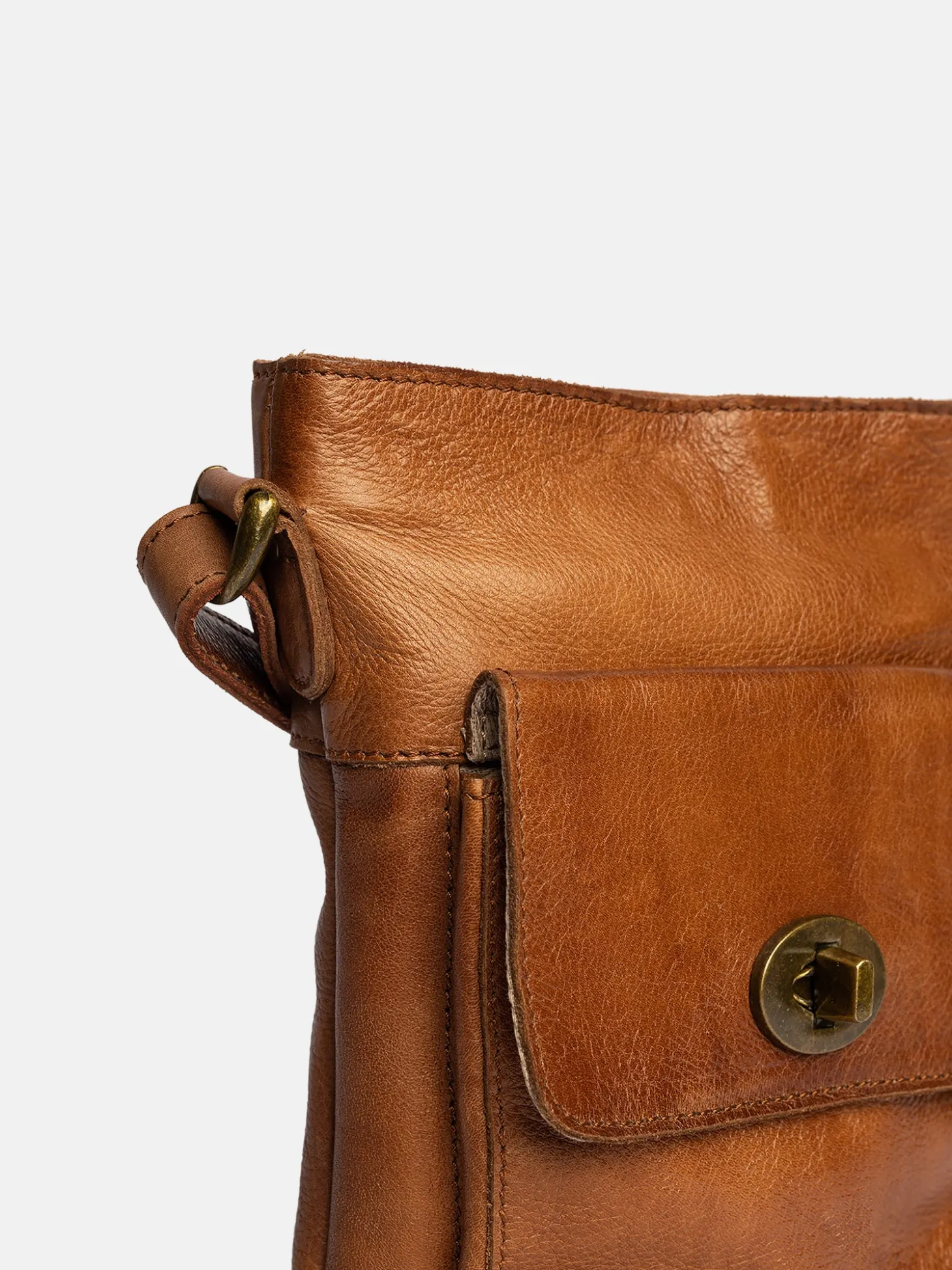 kay_small_urban__walnut_6.webp Kay Small Urban - Walnut