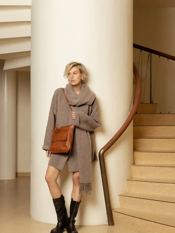 Leknes Urban - Walnut