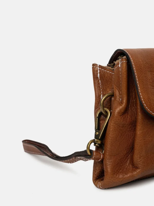 Liri Small - Walnut
