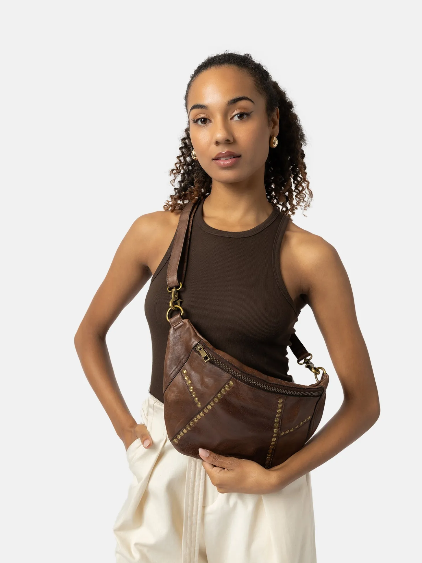 loni_bumbag__woodsmoke_3.webp Loni Bumbag - Woodsmoke