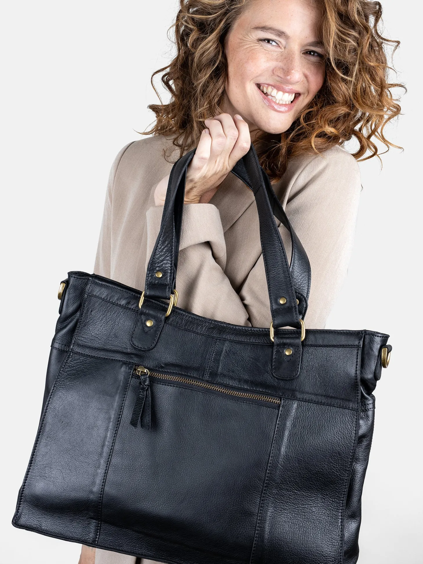 molly_urban__black_4.webp Molly Urban - Black