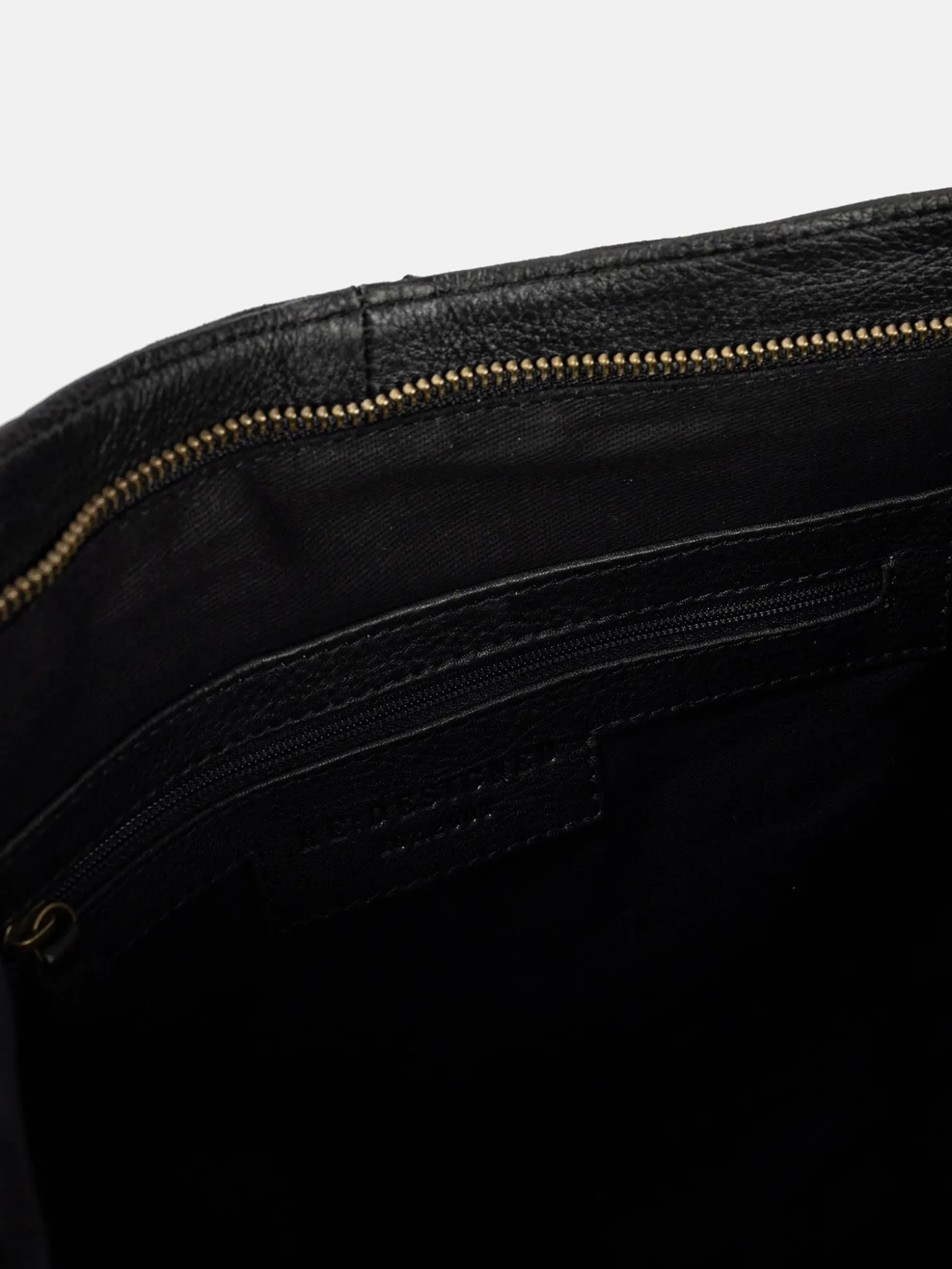 molly_urban__black_8.webp Molly Urban - Black
