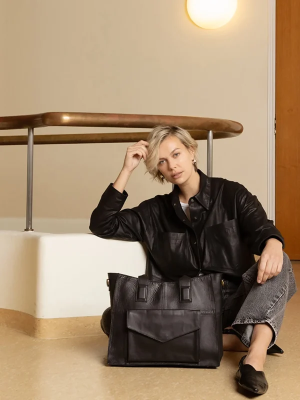 Otilia Urban - Black