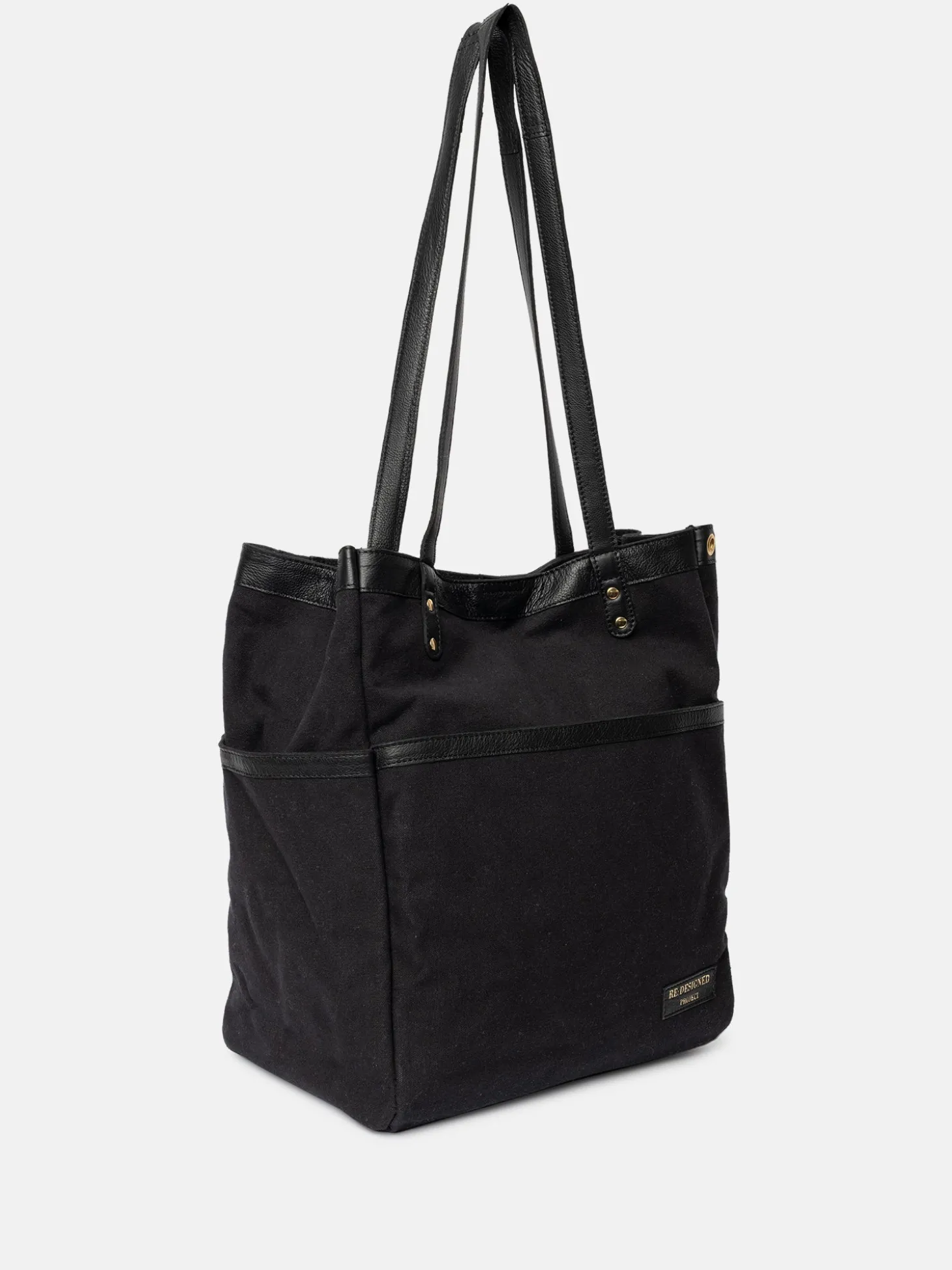 project___blackgold_2-2.webp Project 21 - Black/Gold