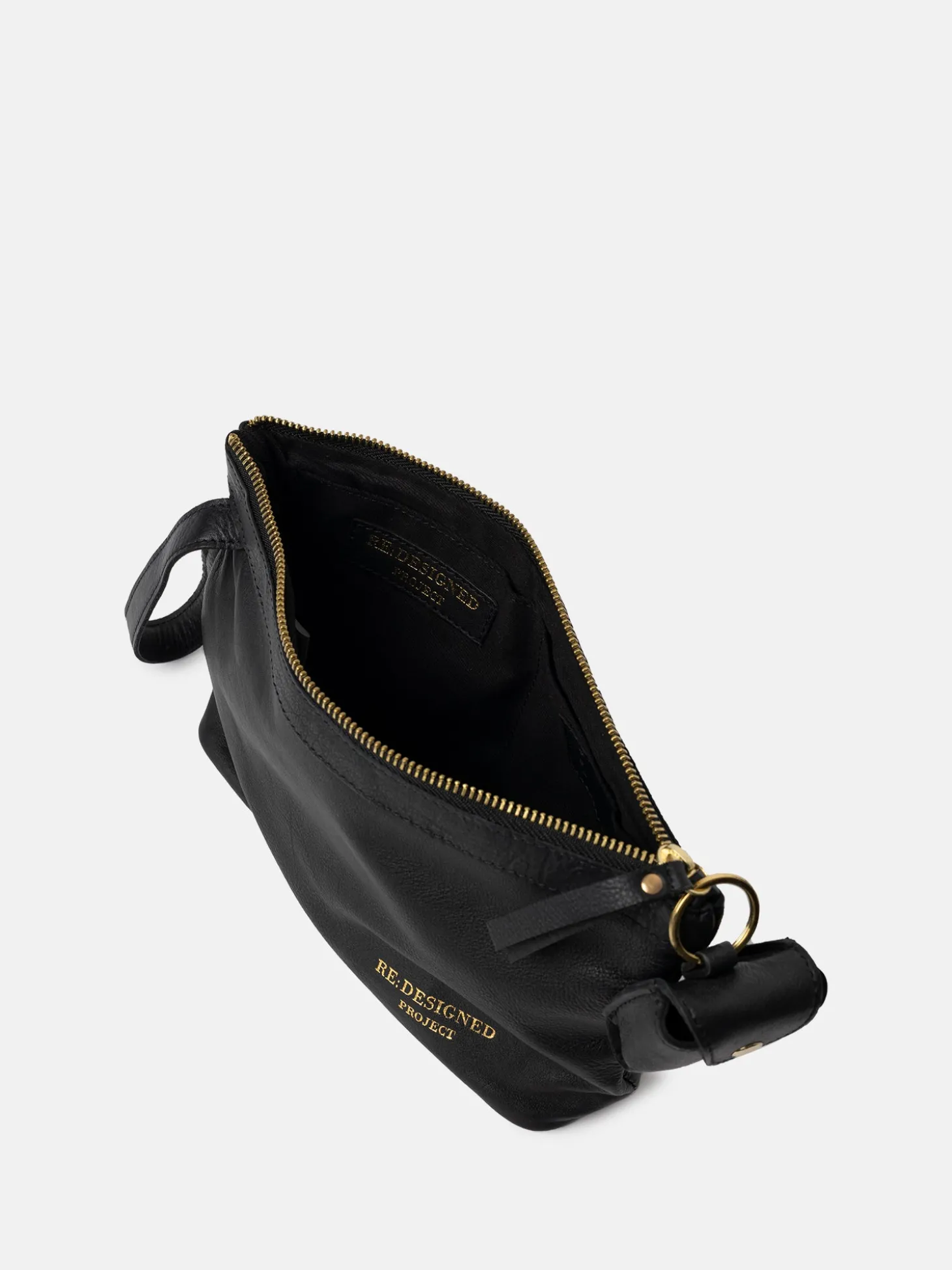project___blackgold_3-9.webp Project 4 - Black/Gold