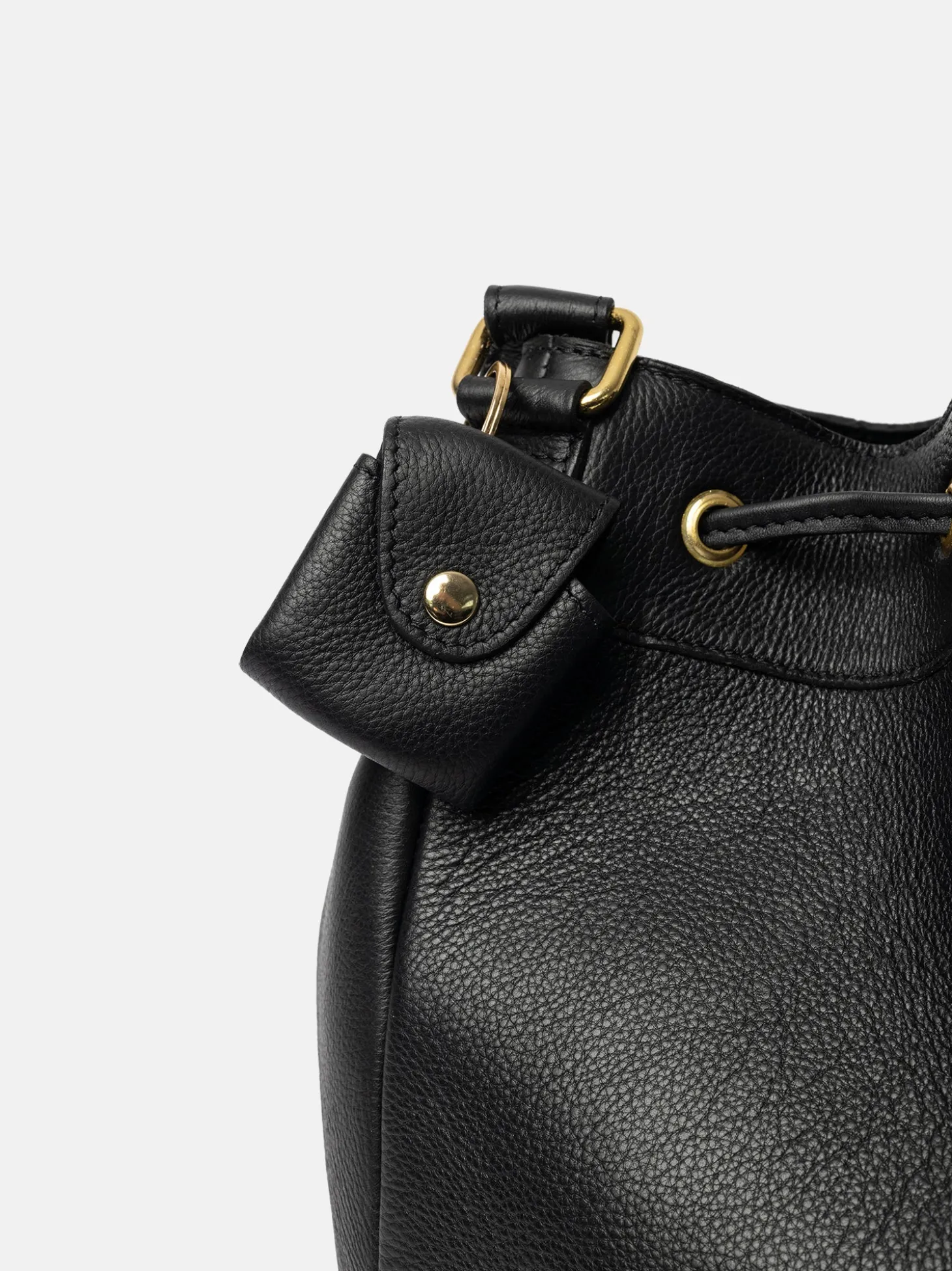 project___blackgold_3.webp Project 20 - Black/Gold