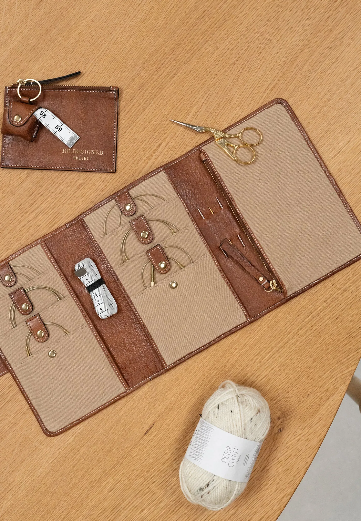 project___walnutgold_2-7.webp Project 7 - Walnut/Gold
