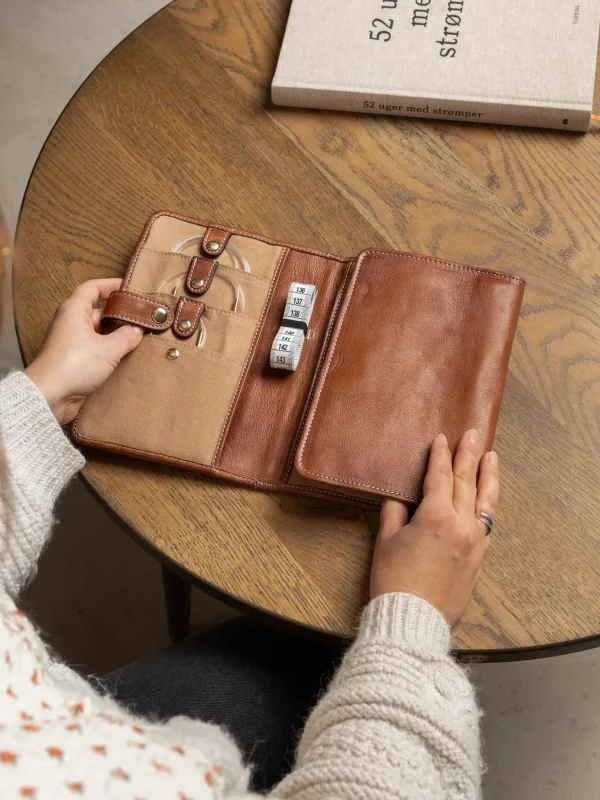 Project 7 - Walnut/Gold