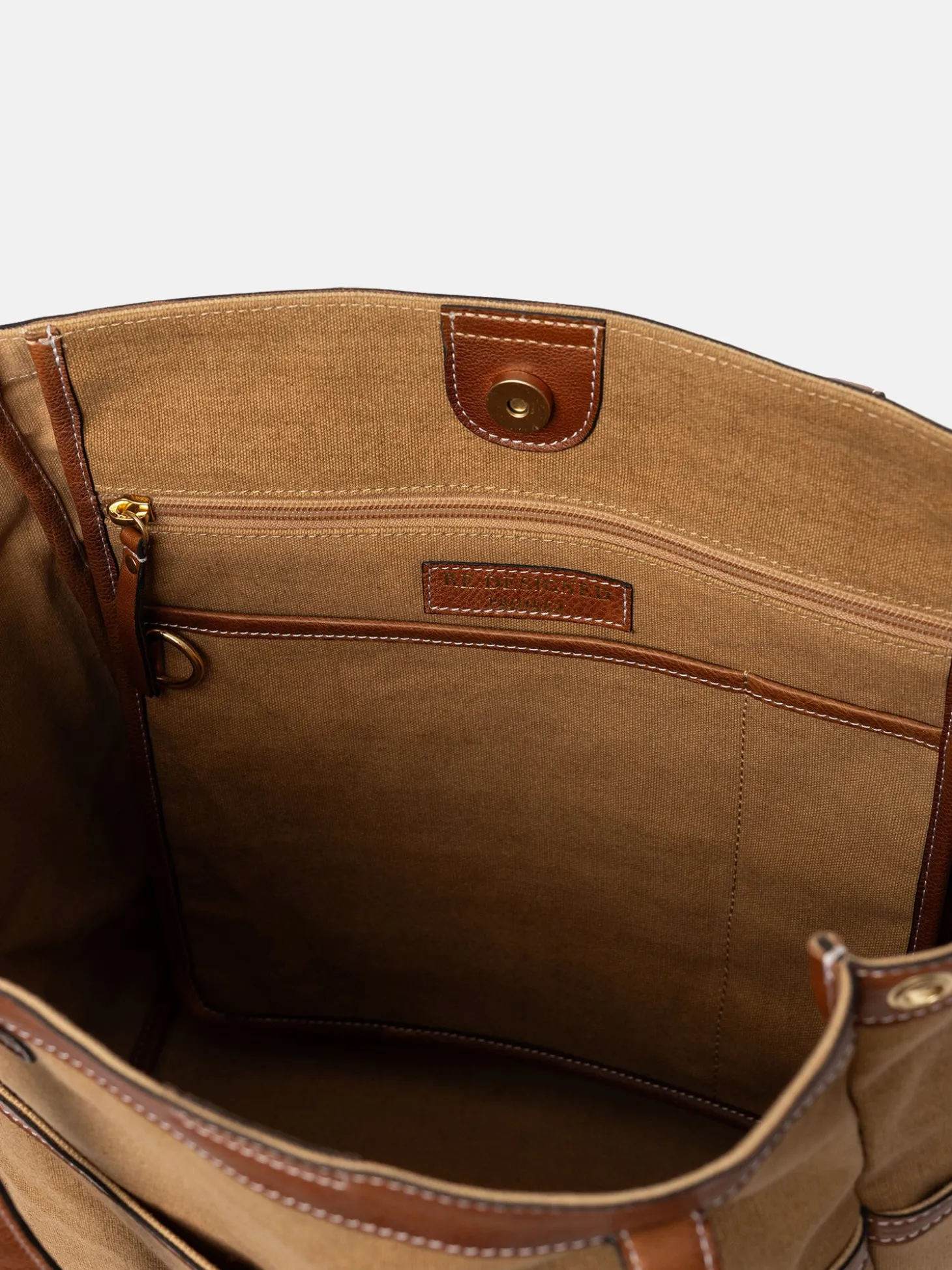 project___walnutgold_7.webp Project 21 - Walnut/Gold