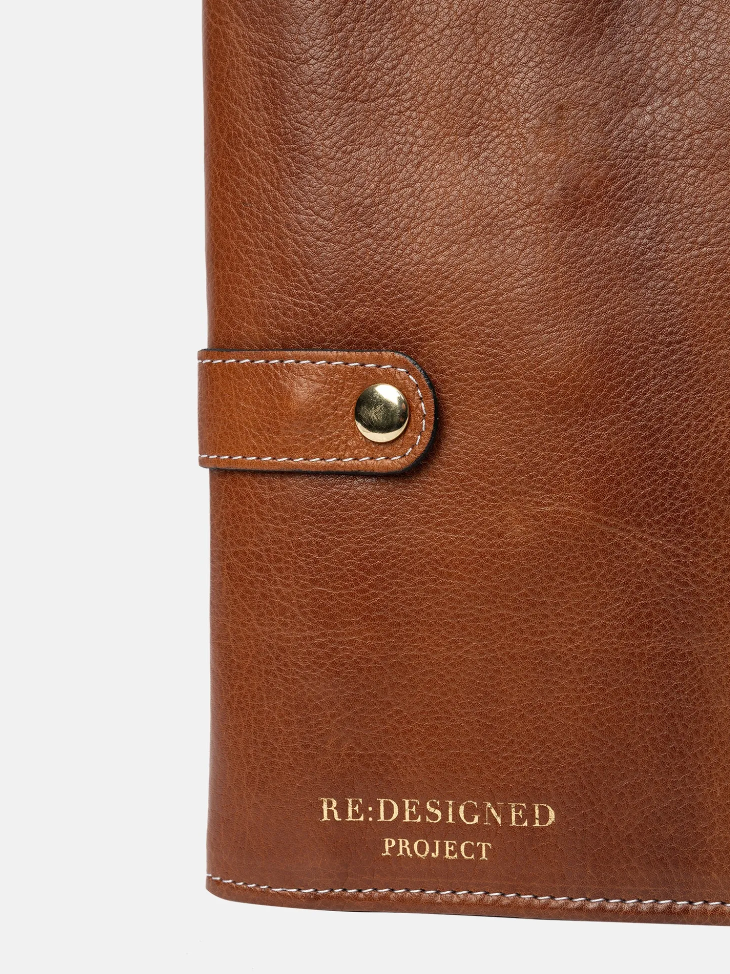 project___walnutgold_8-2.webp Project 7 - Walnut/Gold