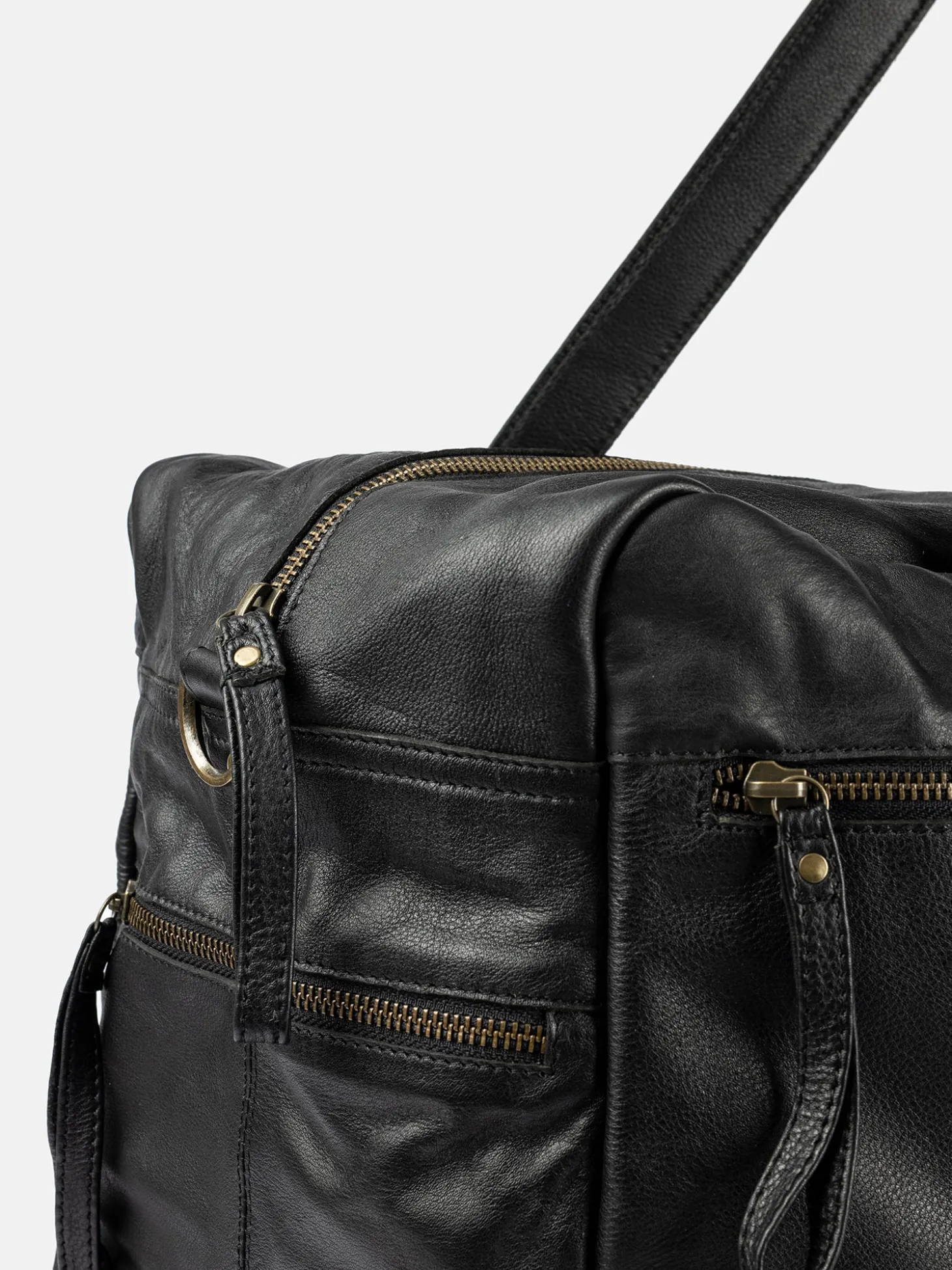 signe_urban__black_3.webp Signe Urban - Black
