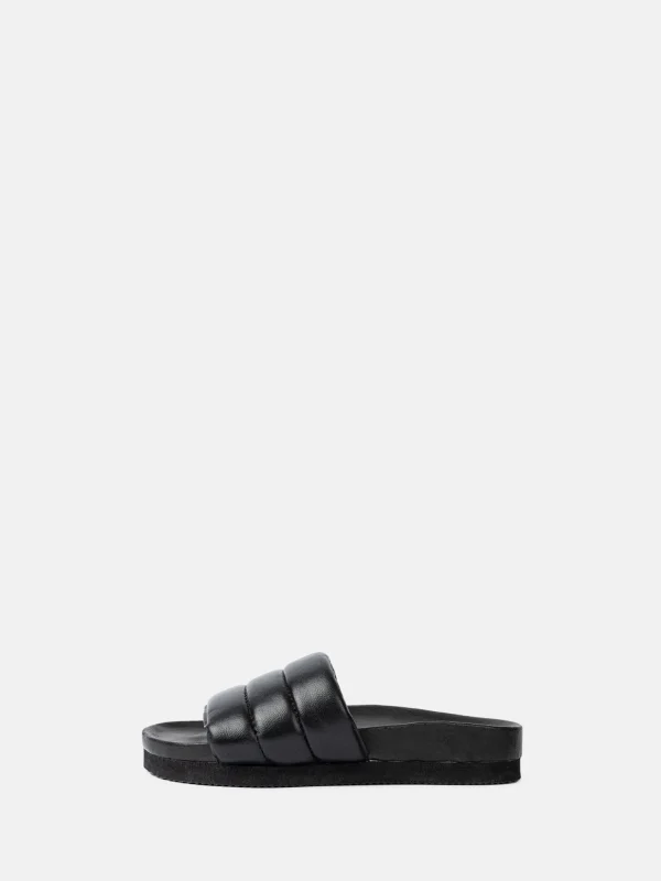Tuka - Black