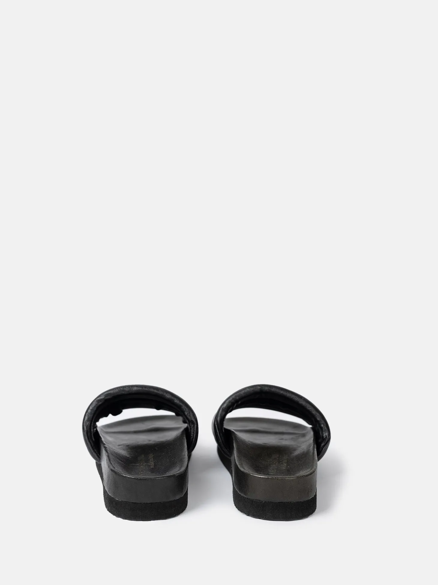 tuka__black_5.webp Tuka - Black